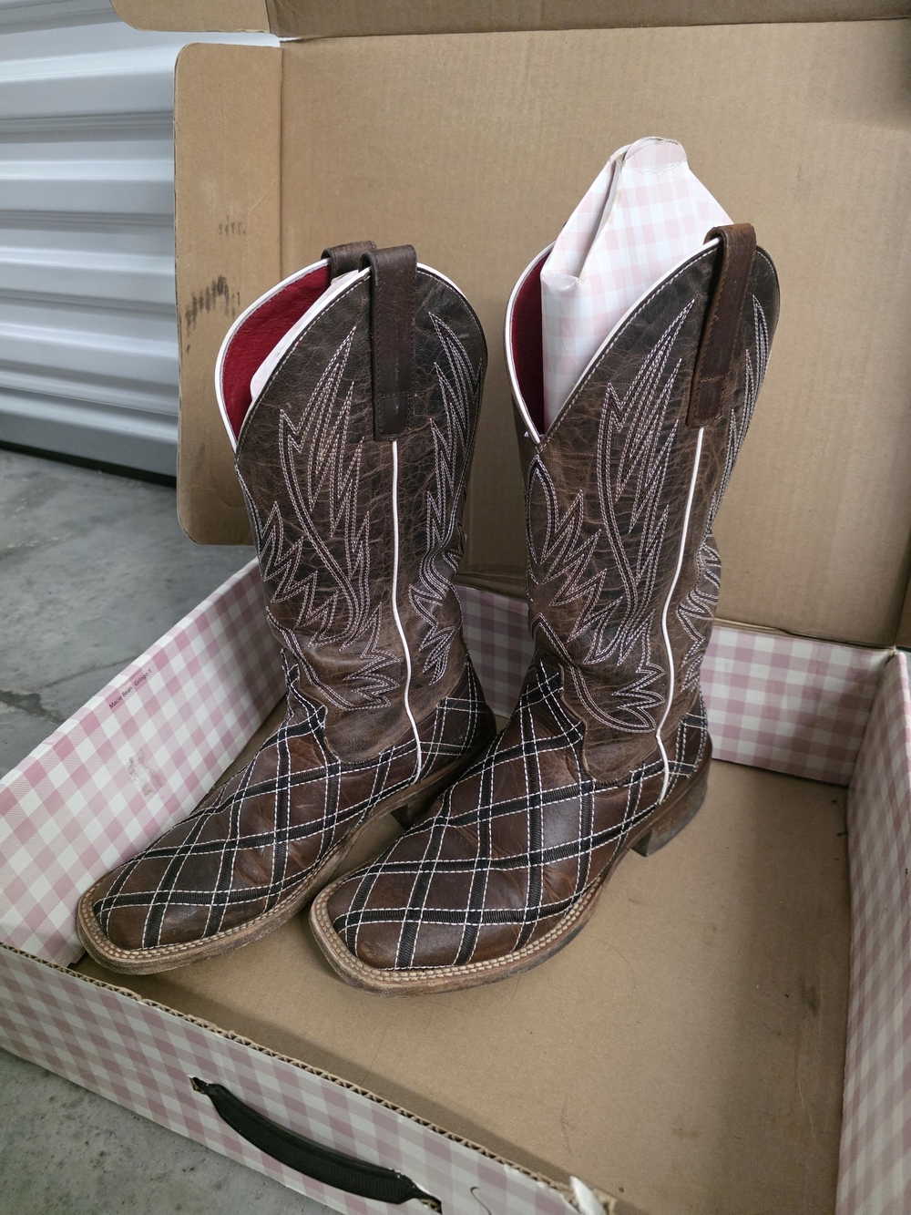 Women's Brown Western Stitch-Pattern Cowboy Boots